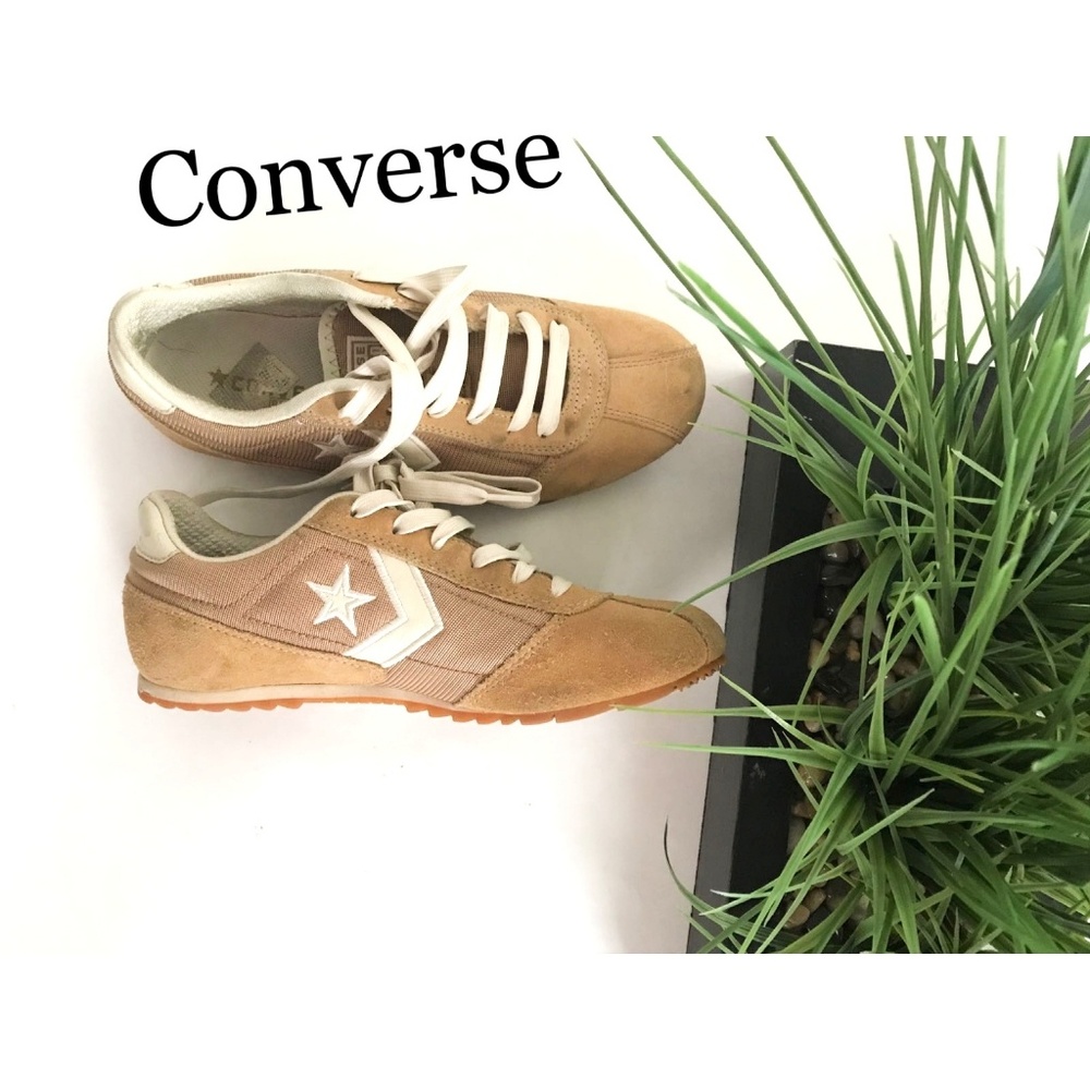 Converse women suede sneakers